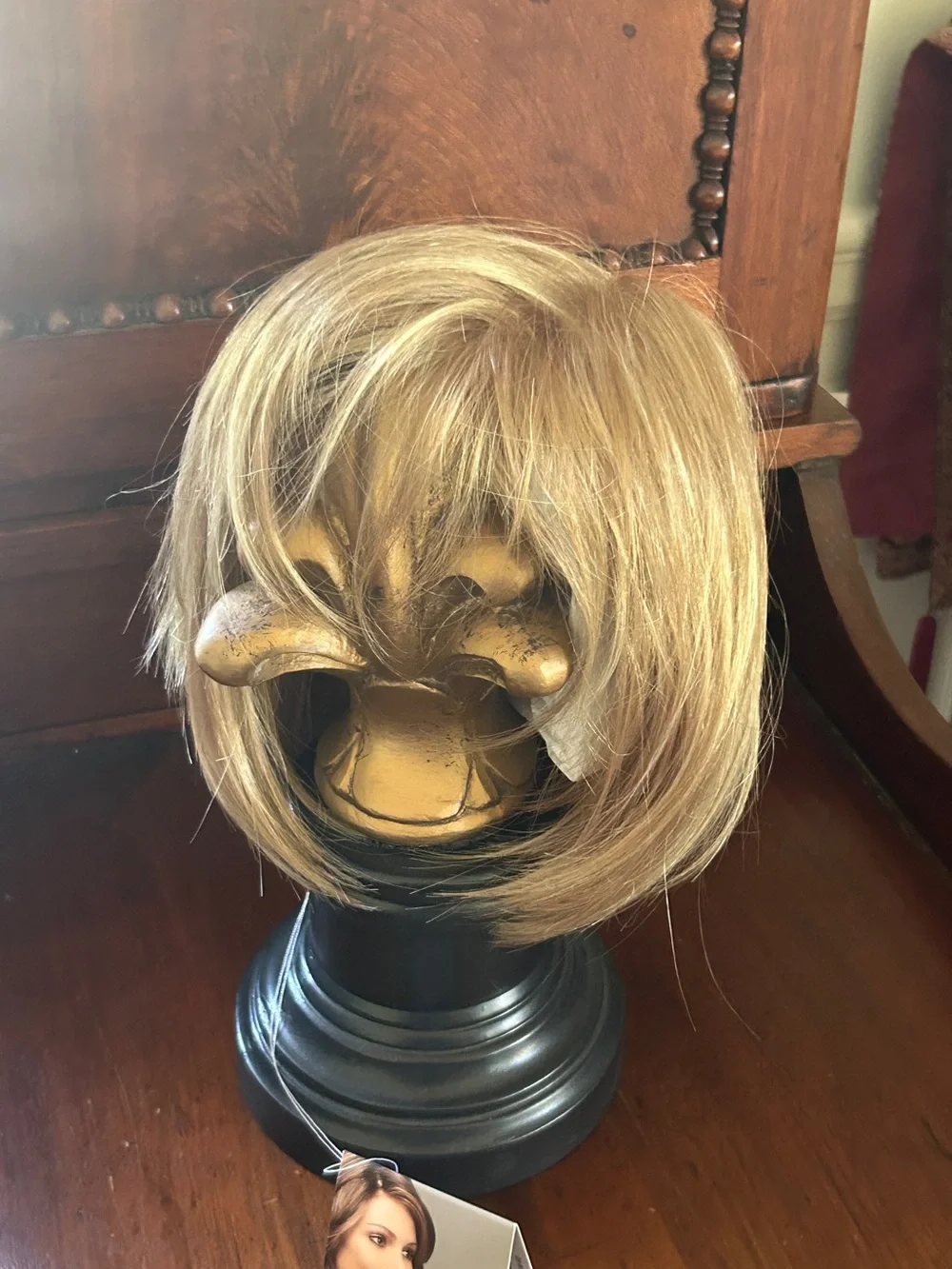 Henry Margu NWT Ash Blonde 14H Long Bob Fringe Wig Style 4745 Kelly Petite Avg